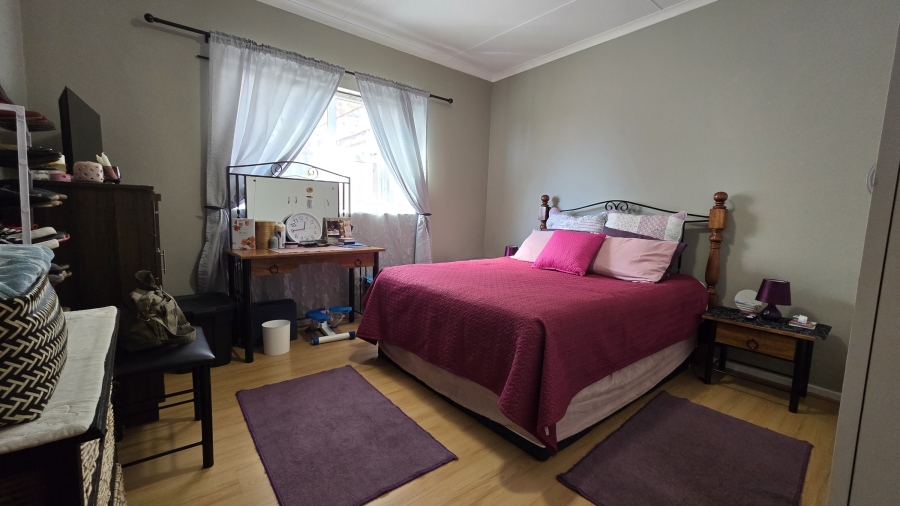 3 Bedroom Property for Sale in Vredenburg Western Cape